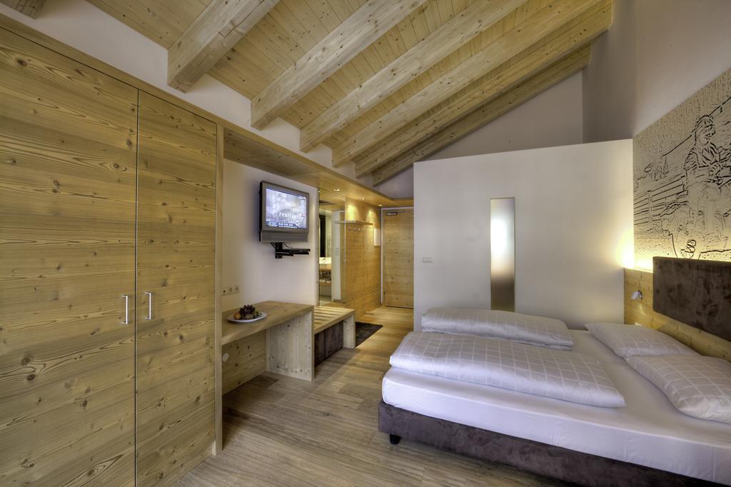 Hotel Rezia Ла Вилла Экстерьер фото